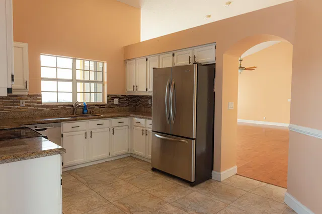  Residence photo 6