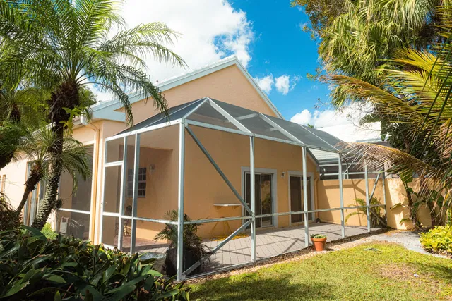  Residence photo 26