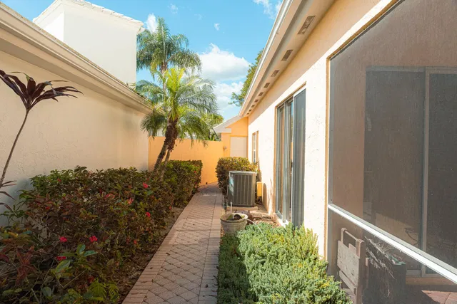  Residence photo 27