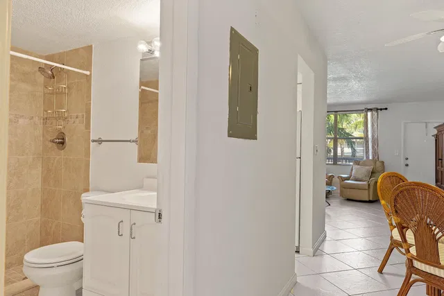  Unit 208 photo 11