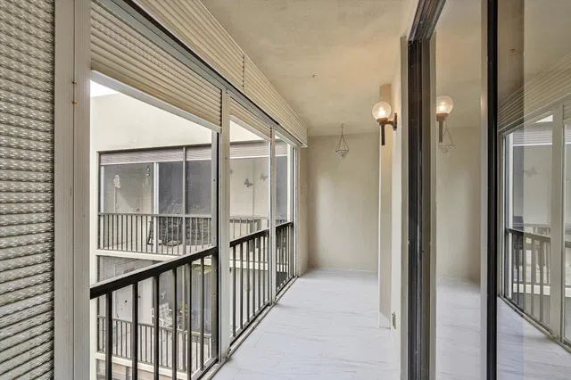 Unit 321 photo 23