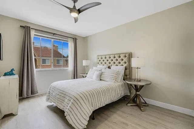 Unit 104 photo 19