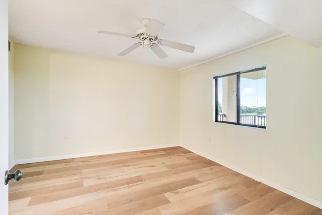  Unit 301 photo 23
