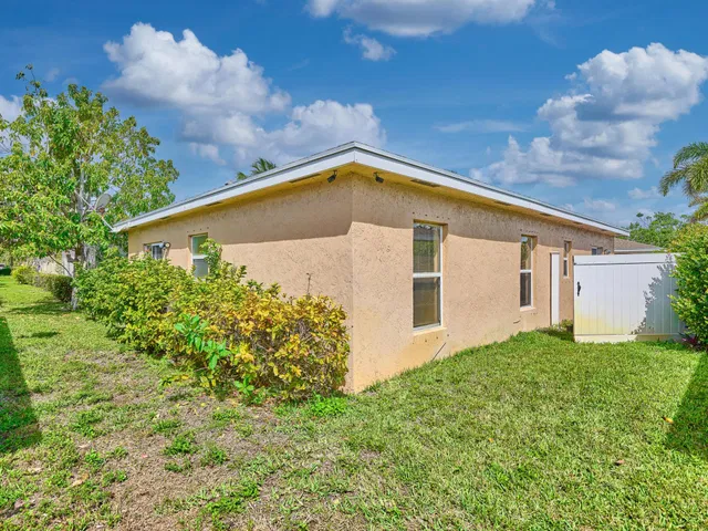  Residence photo 6