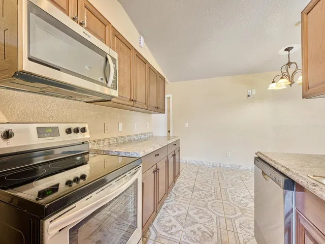  Residence photo 12