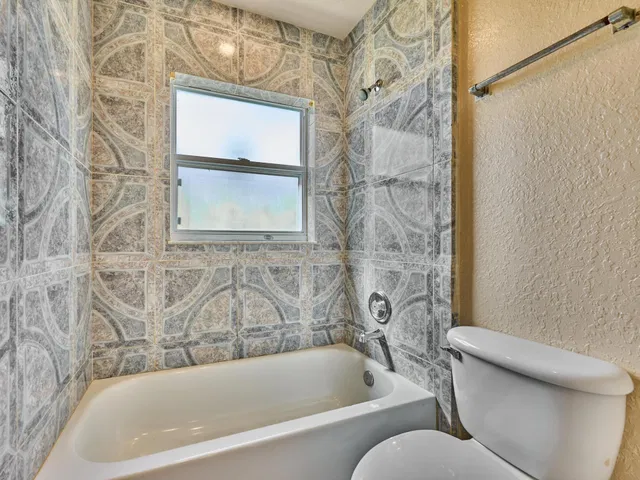  Residence photo 26