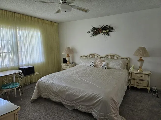 Unit 1239 photo 6