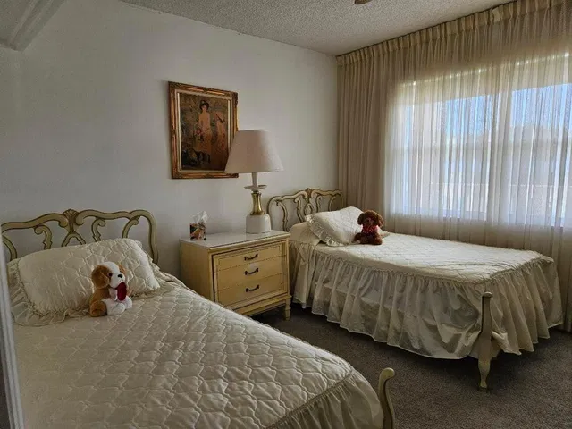 Unit 1239 photo 8