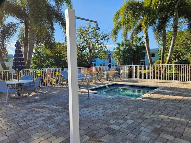 Unit 1239 photo 13