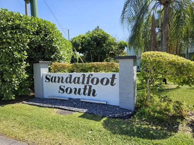Unit 1239 photo 14