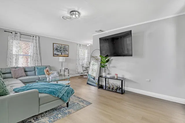 West Palm Beach Residence photo 9