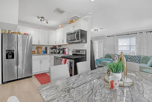 West Palm Beach Residence photo 24