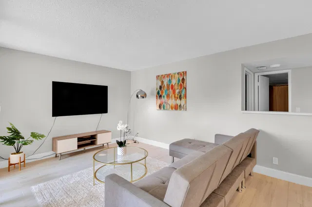  Residence photo 19
