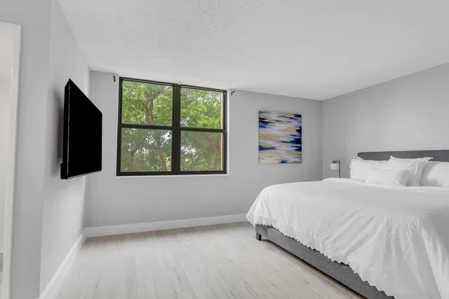  Residence photo 26