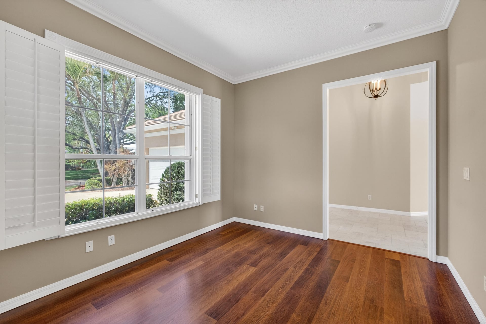 Monarch Country Club Residence photo 9