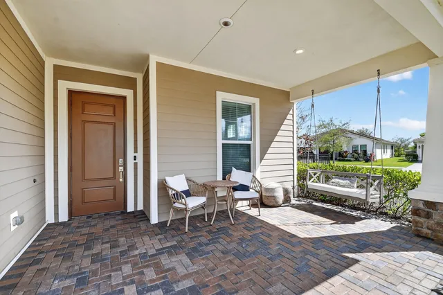 Residence photo 5