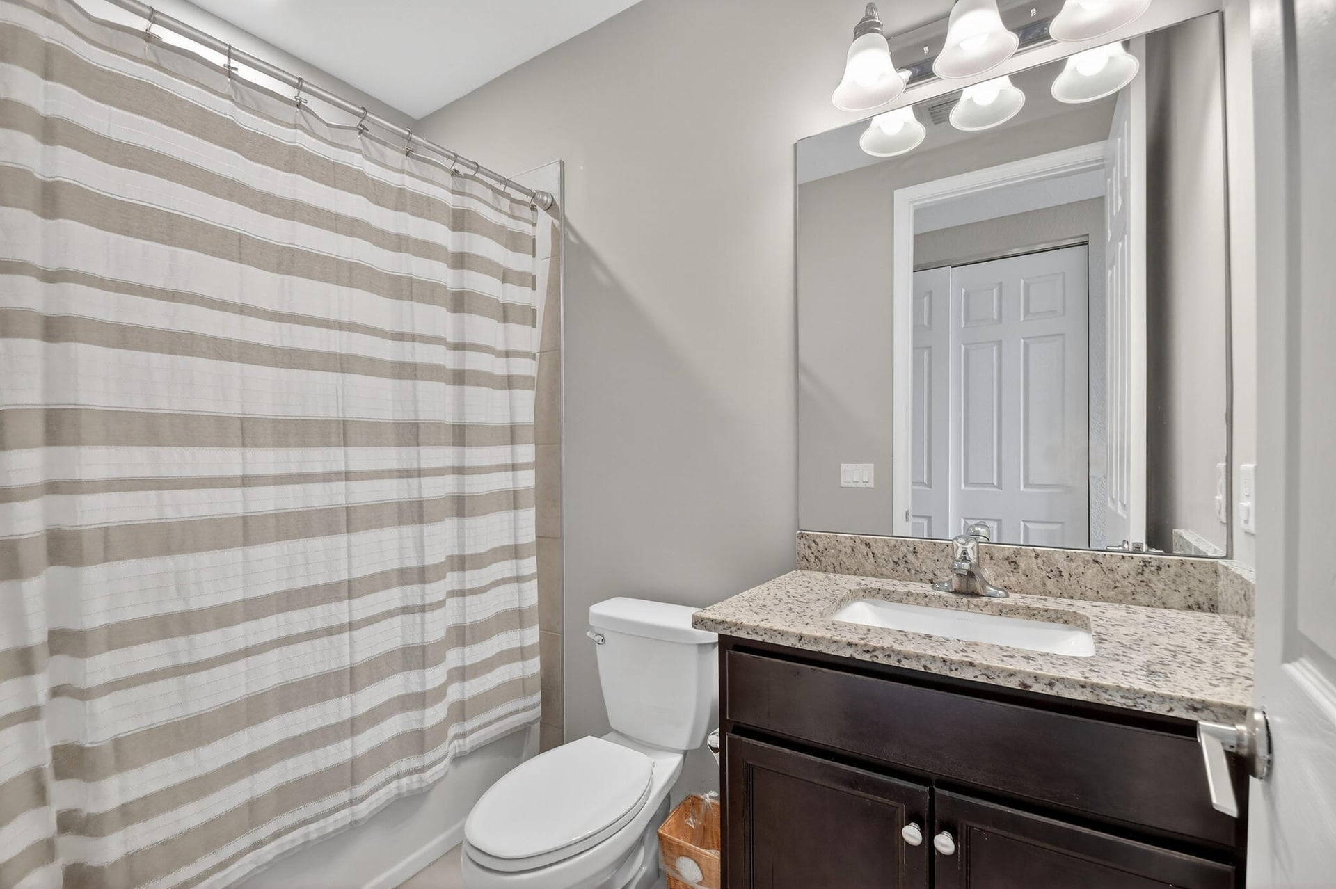 Residence photo 38