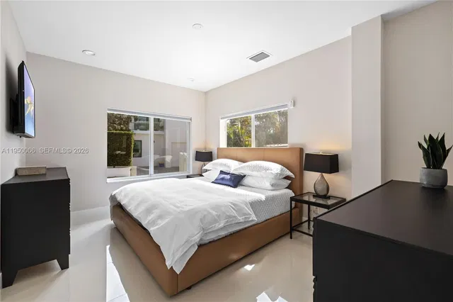 Residence photo 11