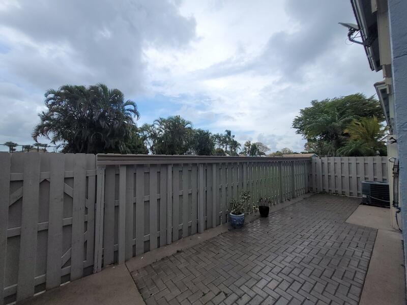  Unit C photo 28