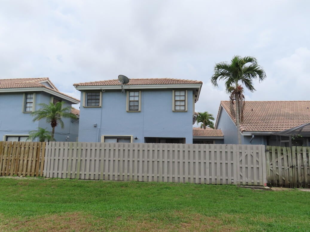  Unit C photo 31