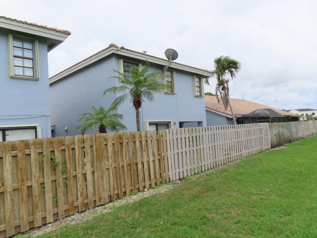  Unit C photo 35