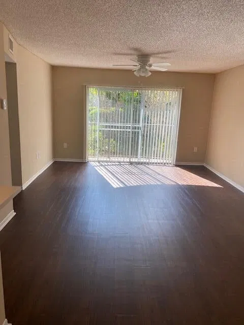  Unit 209 photo 5