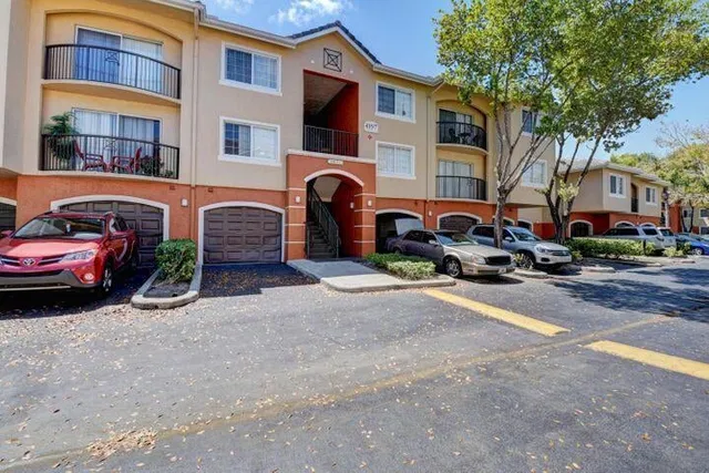  Unit 209 photo 10