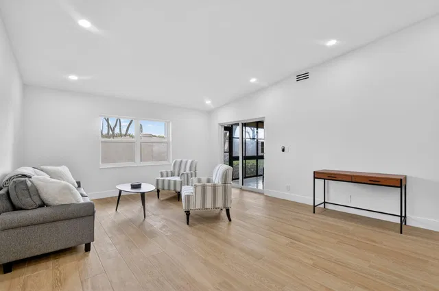 Residence photo 11