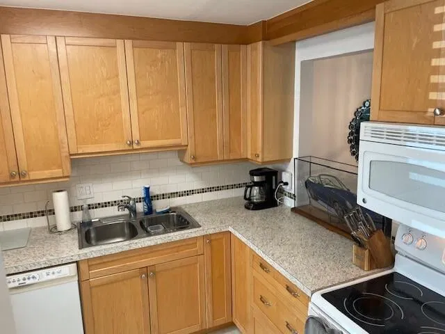  Residence photo 9