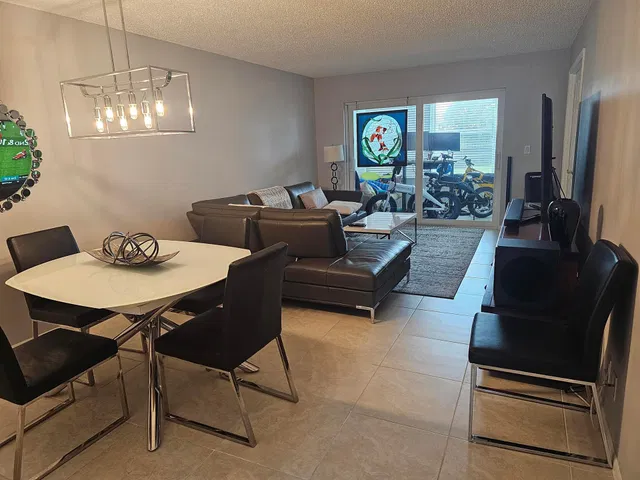  Residence photo 15