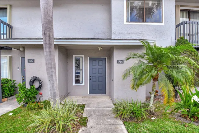 Residence photo 2