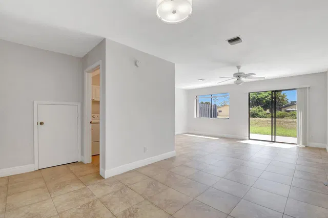 Residence photo 9