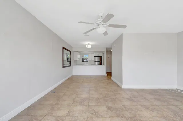 Residence photo 12