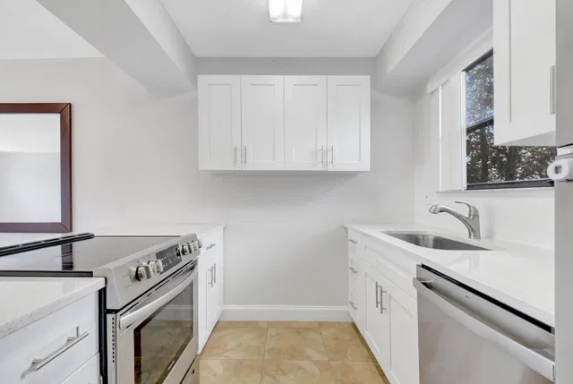 Residence photo 16