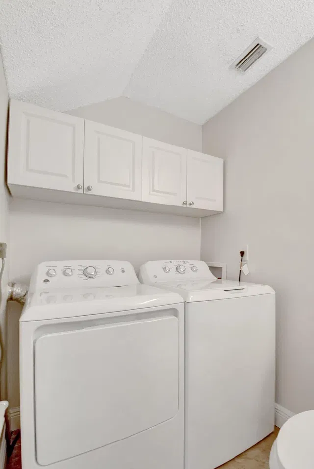 Residence photo 20