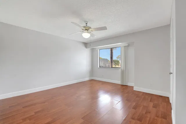 Residence photo 23