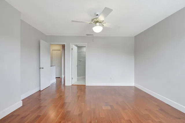 Residence photo 24