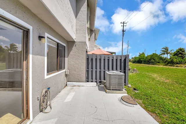 Residence photo 37
