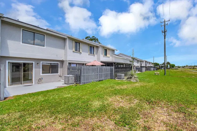 Residence photo 42