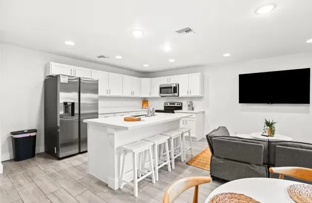 West Palm Beach Residence photo 2