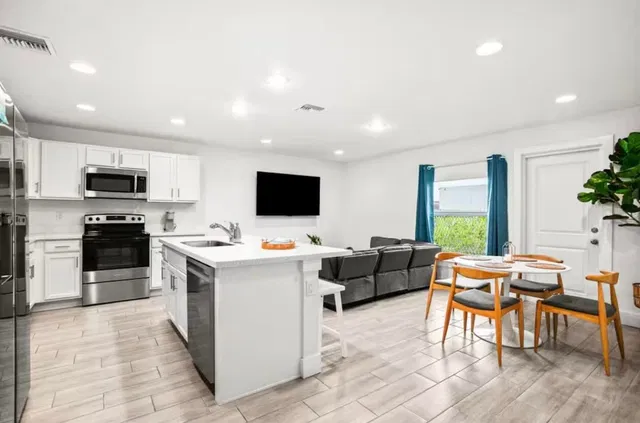 West Palm Beach Residence photo 5