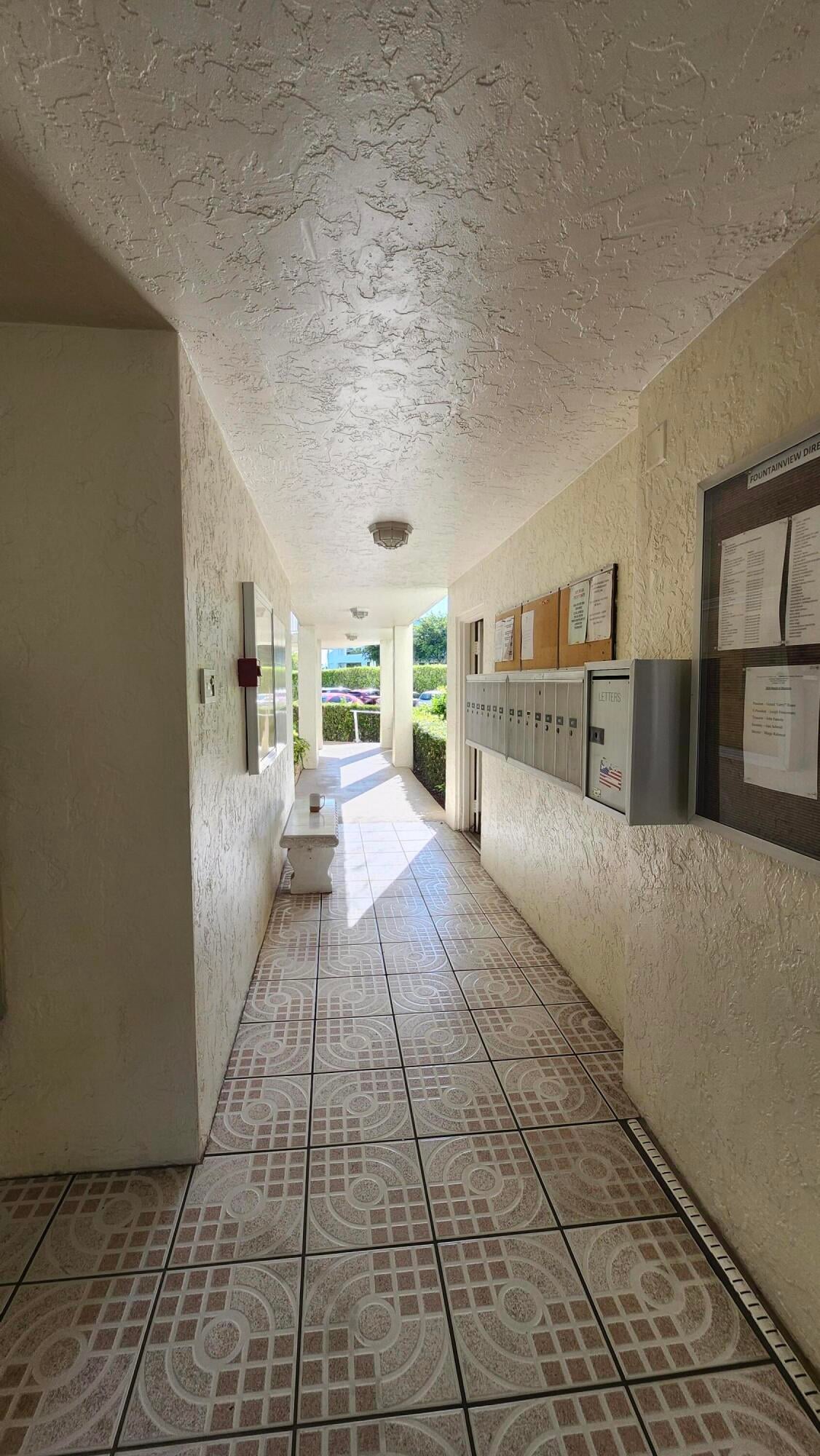 Unit 414 photo 8