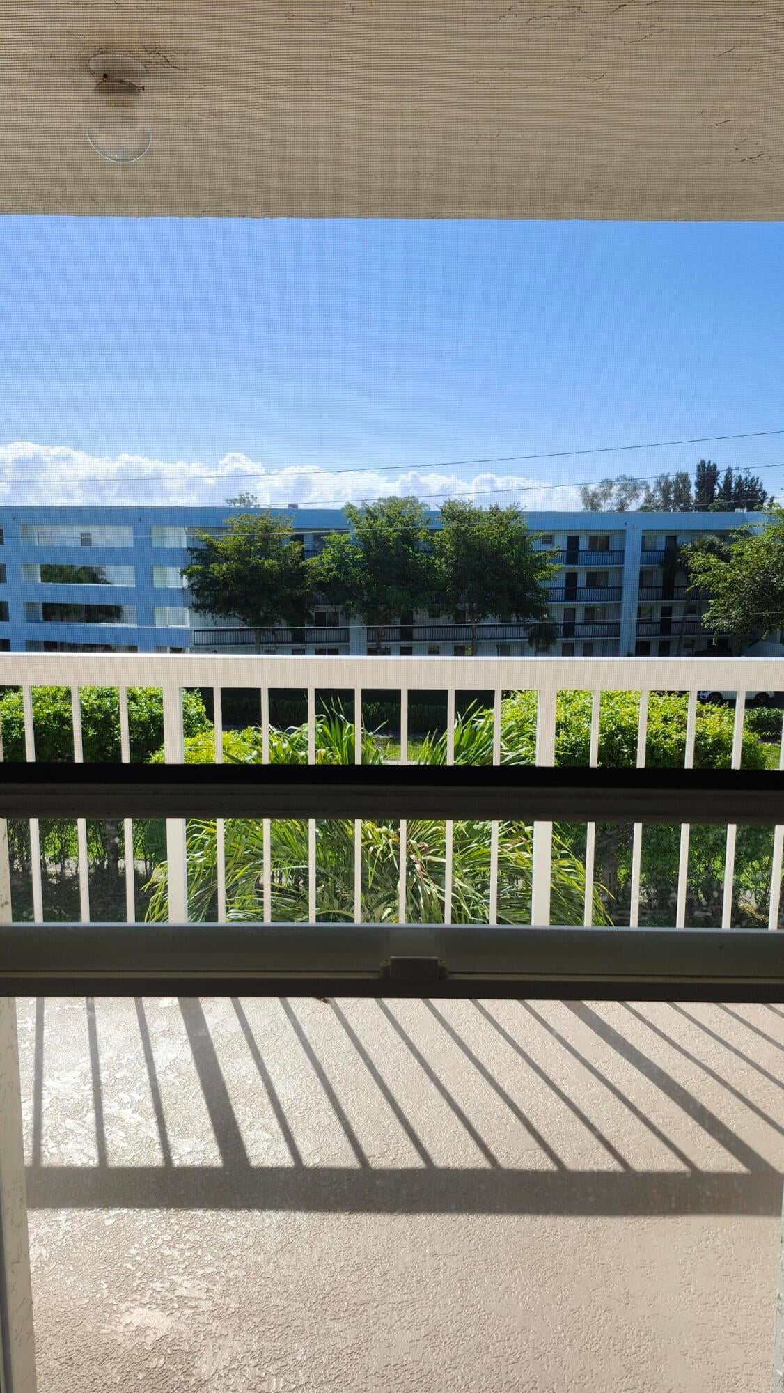 Unit 414 photo 14