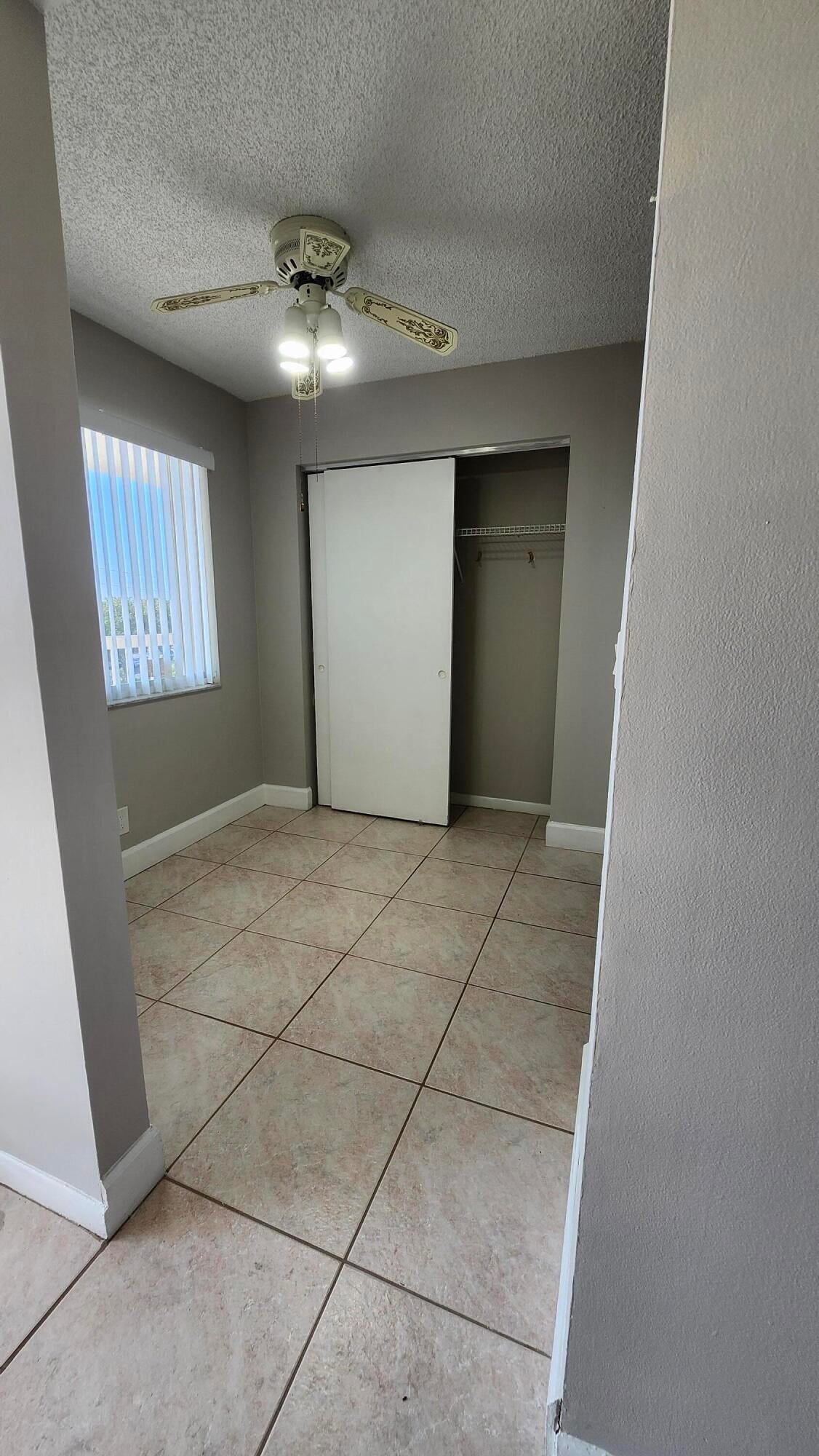 Unit 414 photo 16
