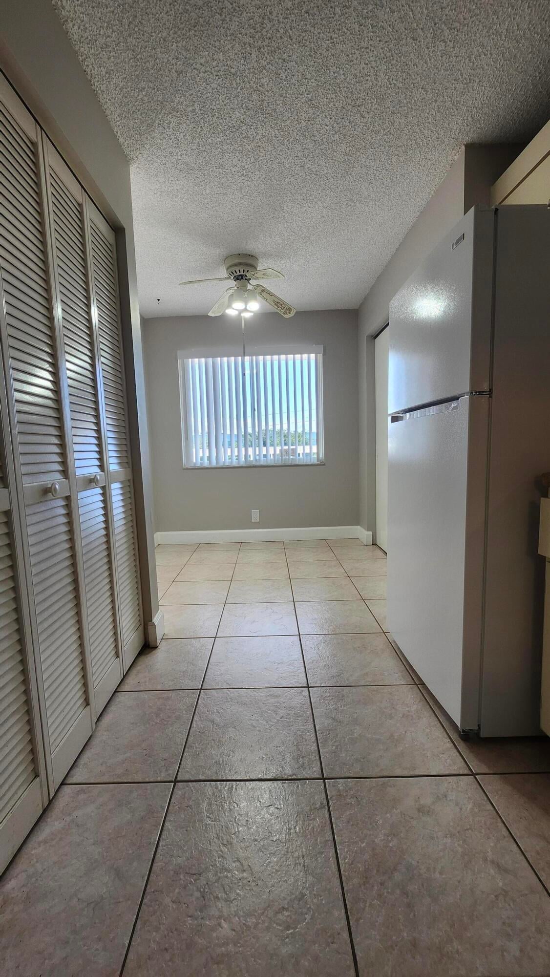 Unit 414 photo 17