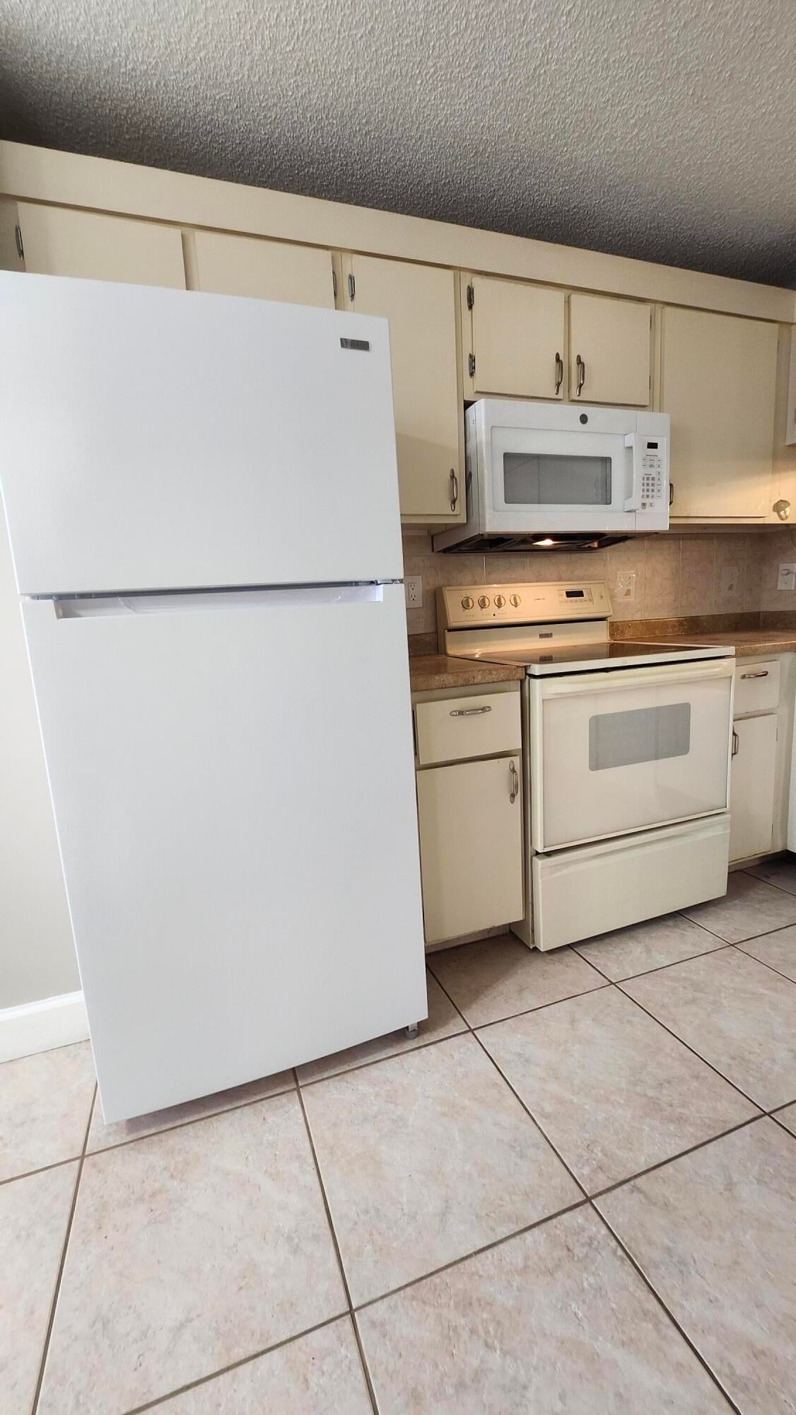 Unit 414 photo 20