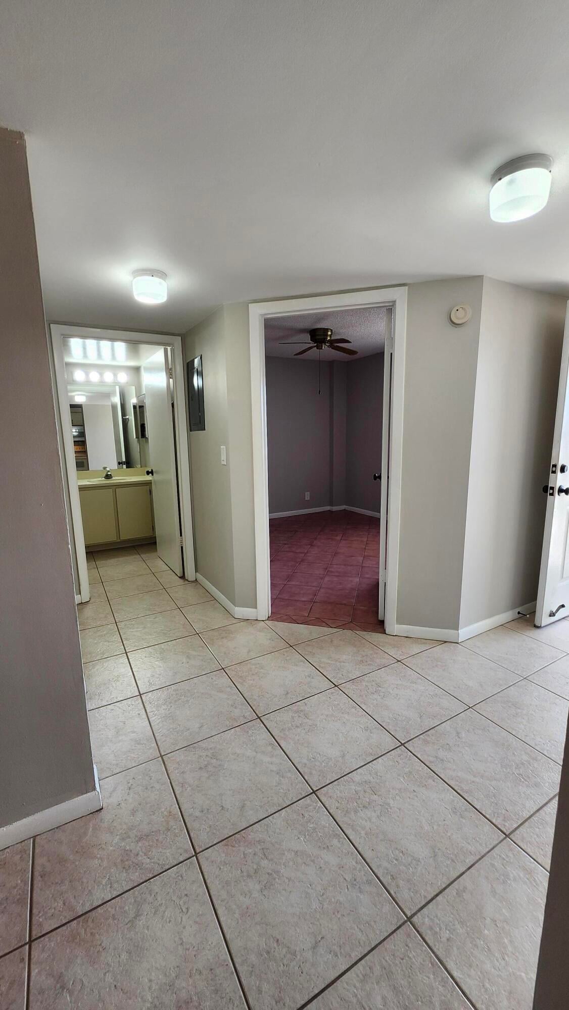 Unit 414 photo 26