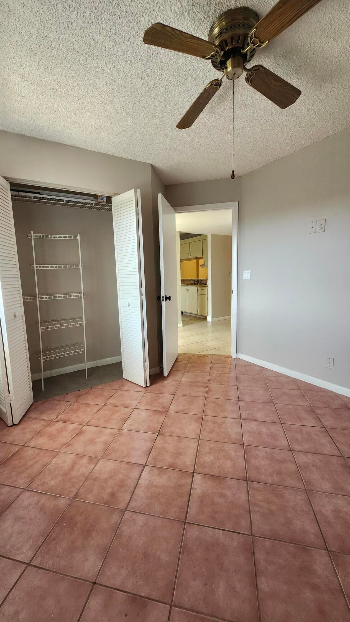 Unit 414 photo 27
