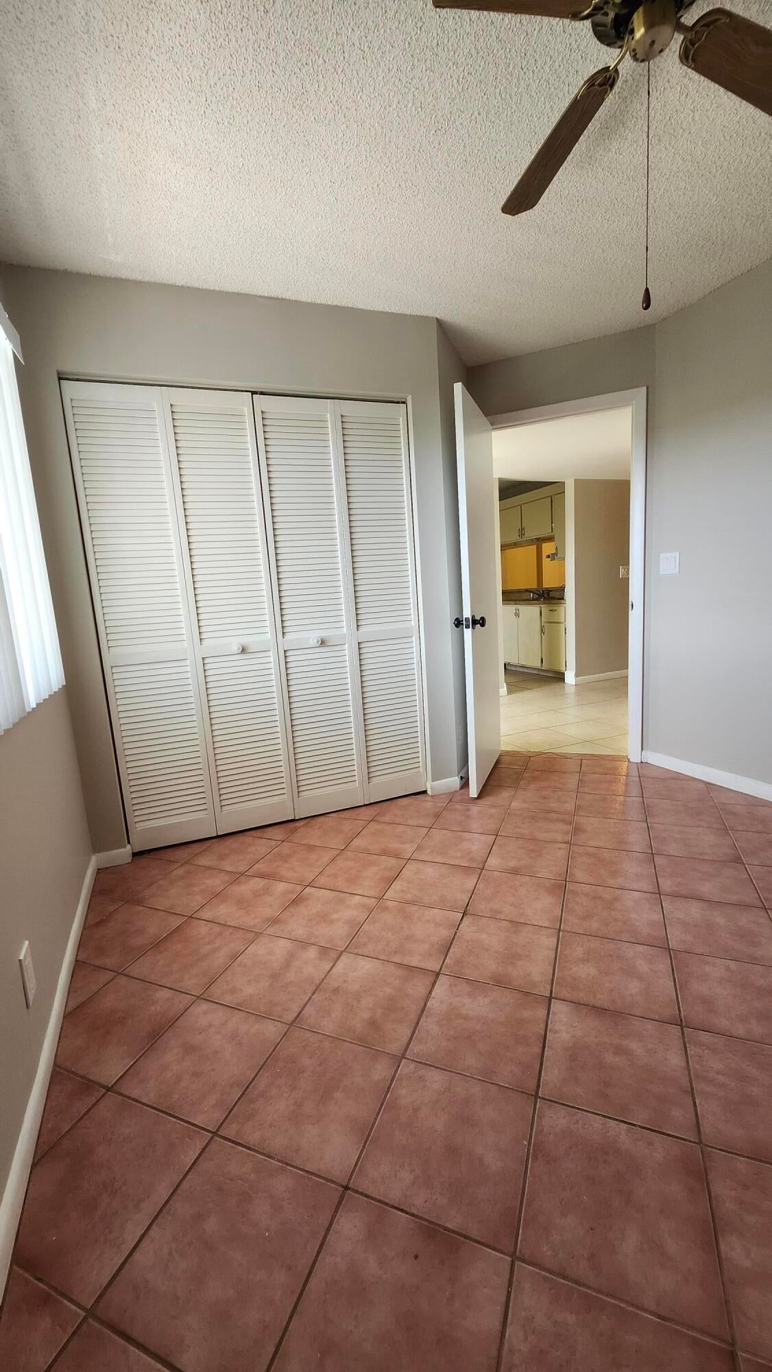 Unit 414 photo 29