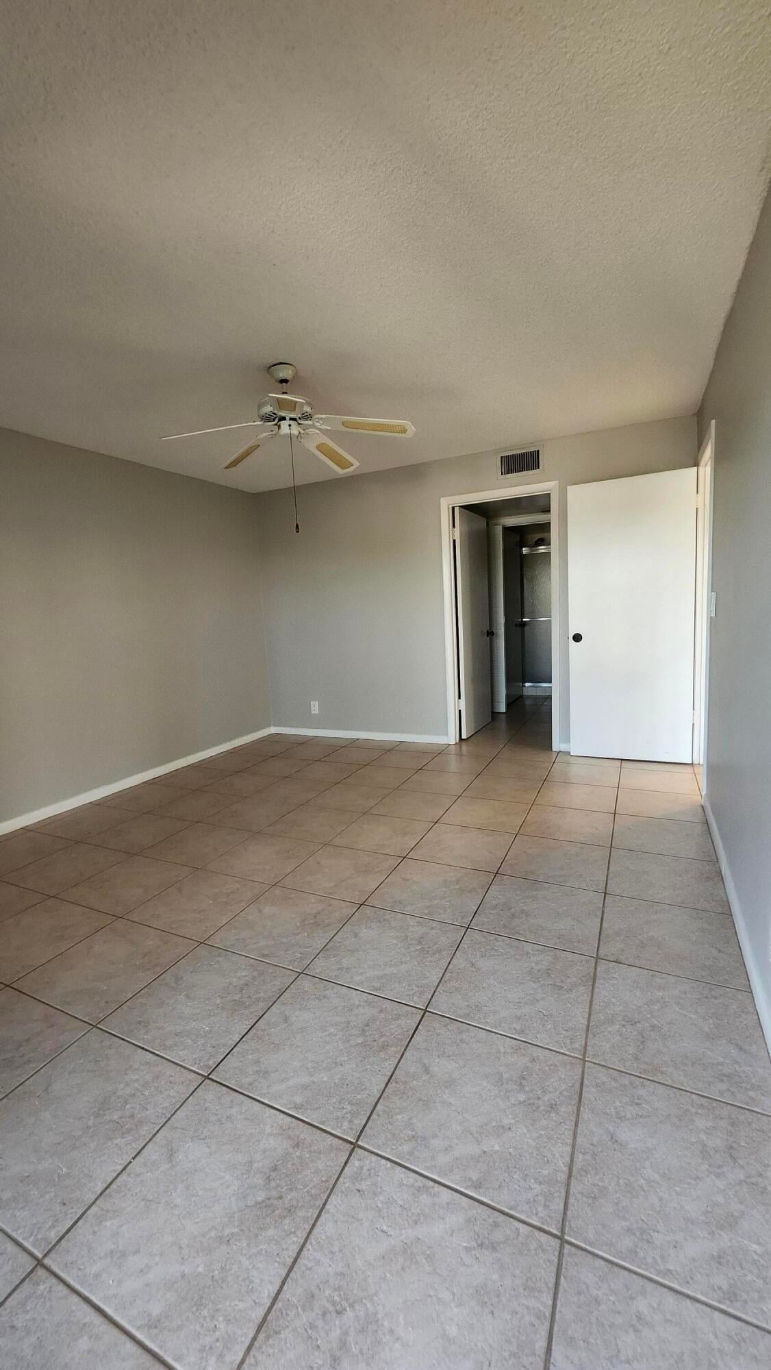 Unit 414 photo 33